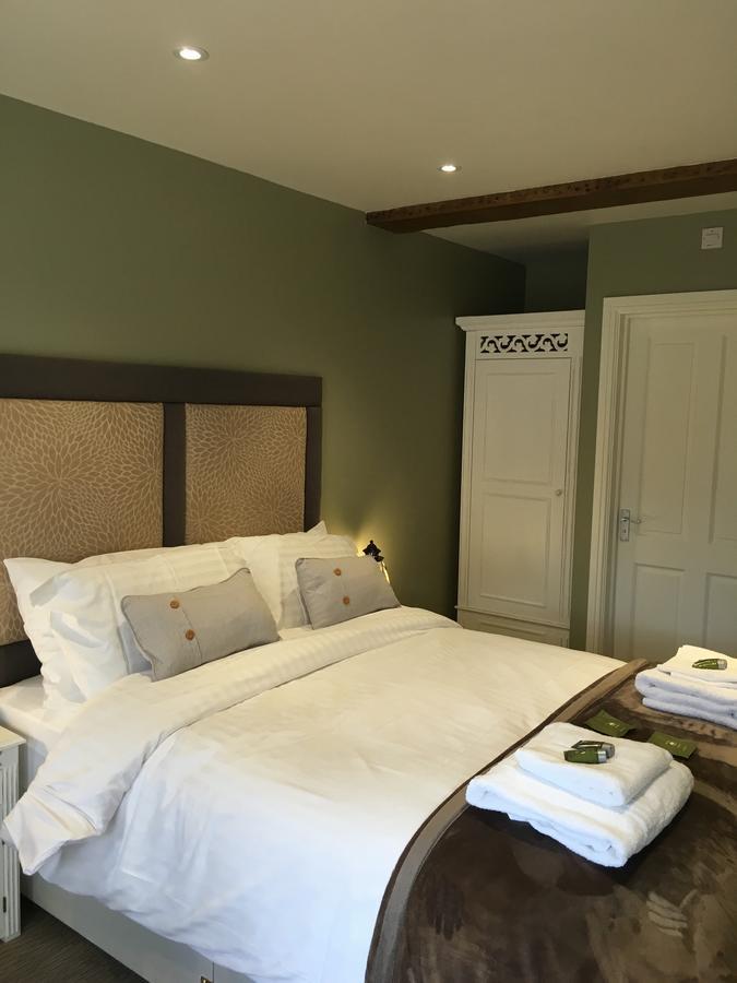 Greyhound Inn Wilton Wilton  Extérieur photo