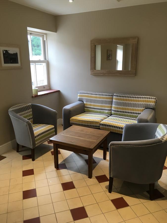 Greyhound Inn Wilton Wilton  Extérieur photo