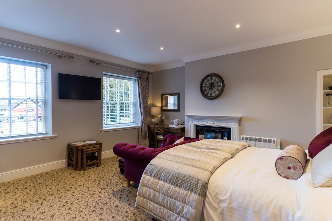 Greyhound Inn Wilton Wilton  Extérieur photo