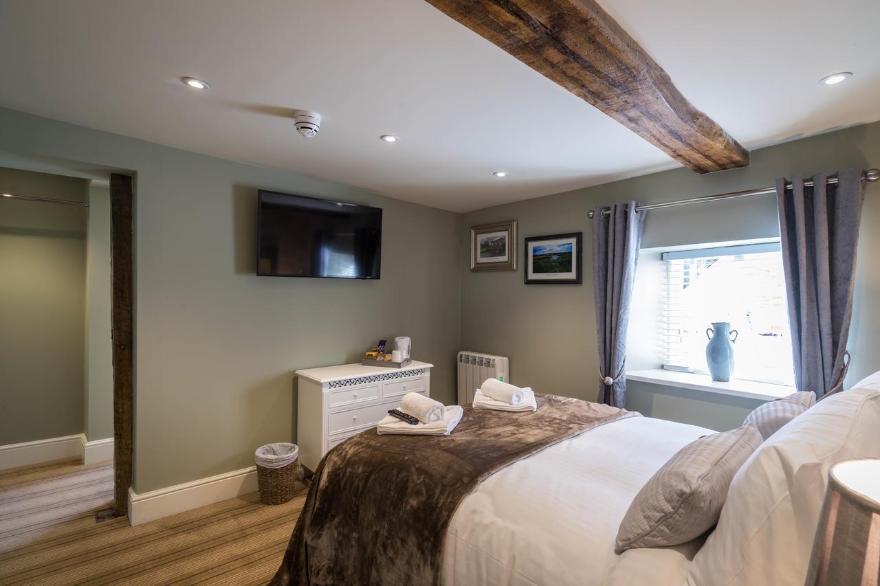 Greyhound Inn Wilton Wilton  Extérieur photo