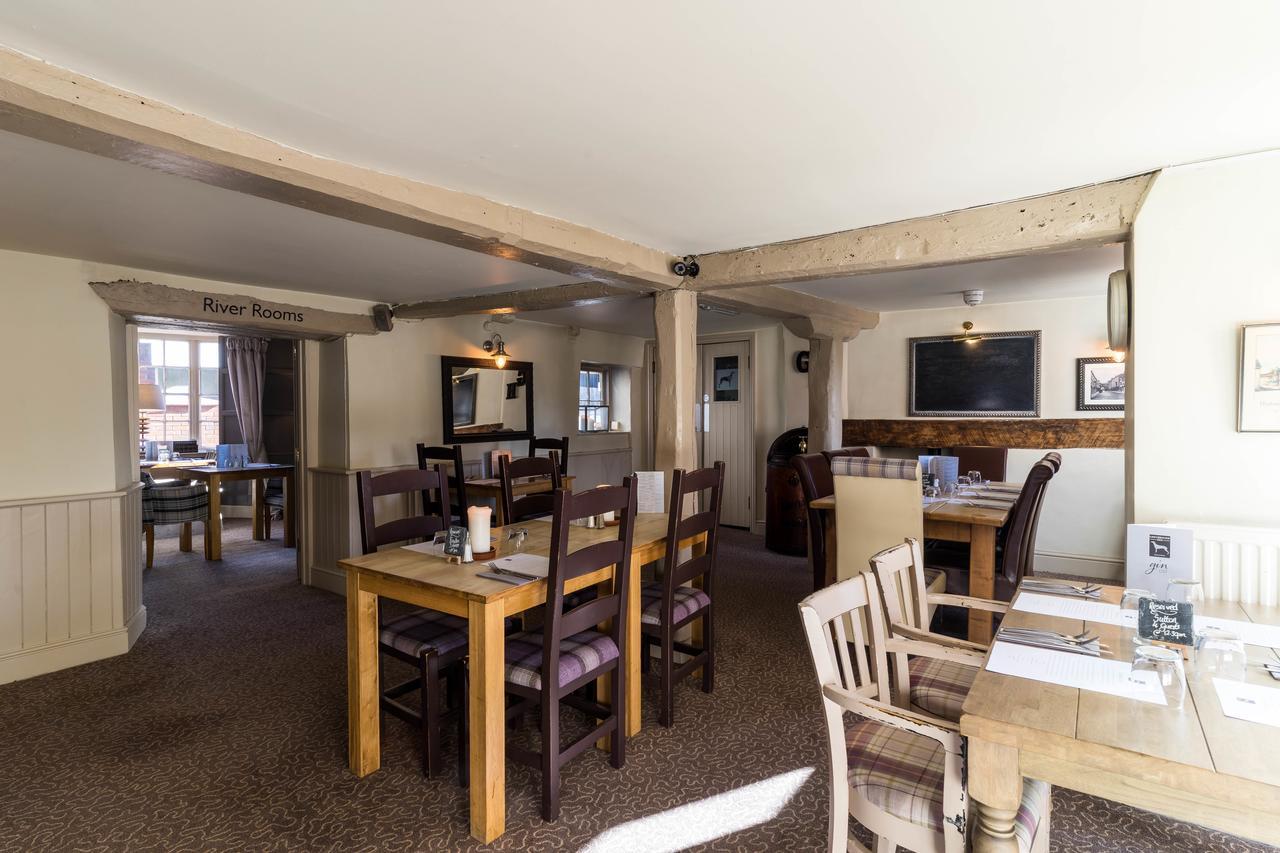 Greyhound Inn Wilton Wilton  Extérieur photo