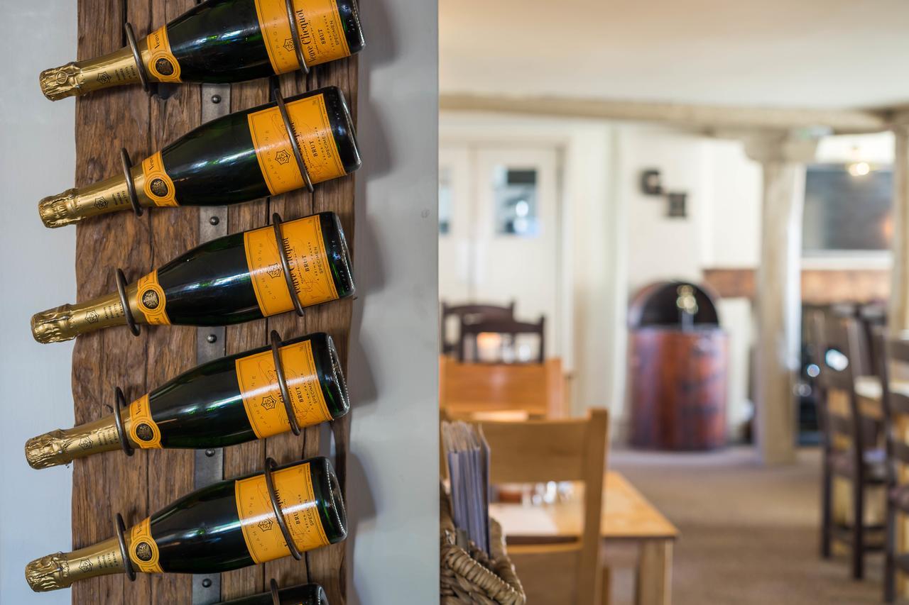 Greyhound Inn Wilton Wilton  Extérieur photo