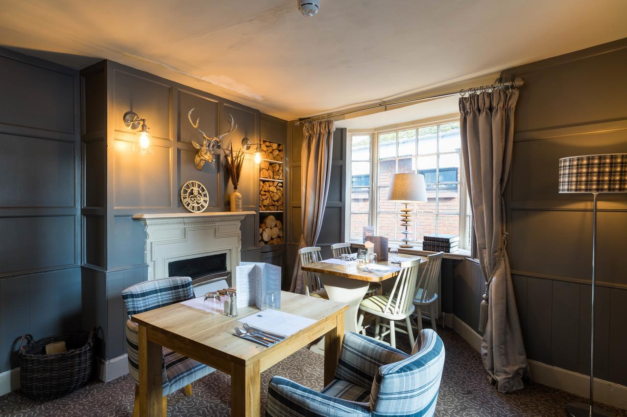 Greyhound Inn Wilton Wilton  Extérieur photo