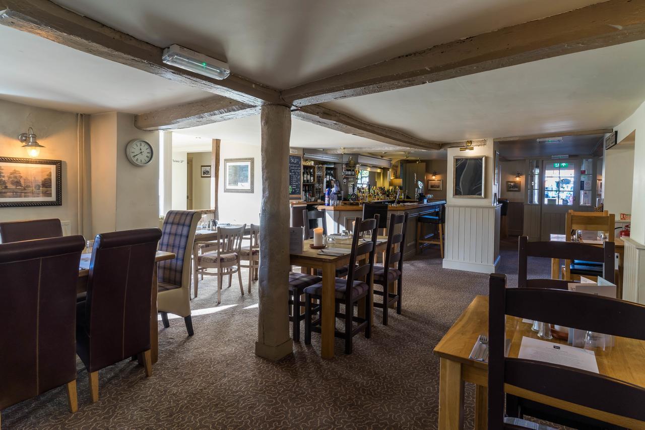 Greyhound Inn Wilton Wilton  Extérieur photo