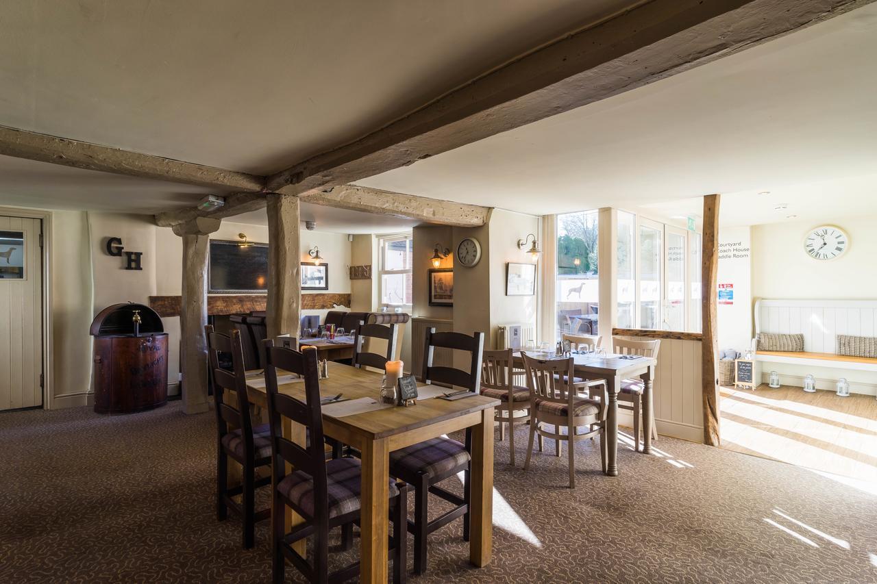 Greyhound Inn Wilton Wilton  Extérieur photo